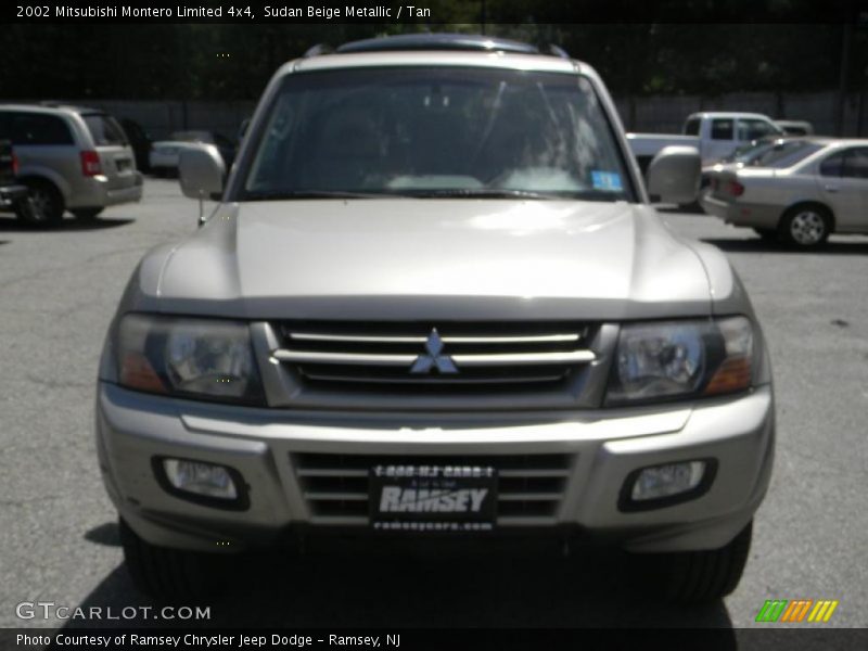 Sudan Beige Metallic / Tan 2002 Mitsubishi Montero Limited 4x4