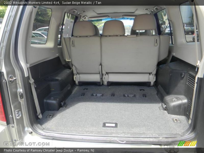 Sudan Beige Metallic / Tan 2002 Mitsubishi Montero Limited 4x4