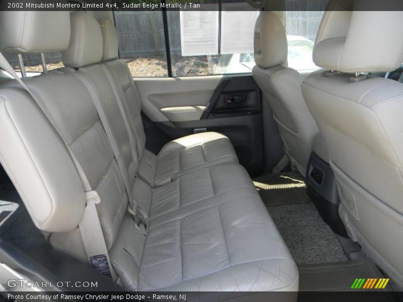 Sudan Beige Metallic / Tan 2002 Mitsubishi Montero Limited 4x4