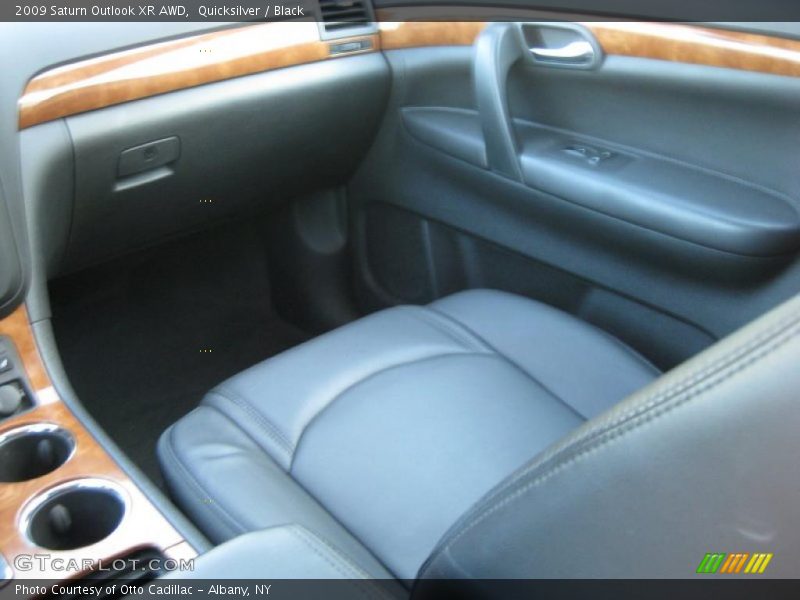 Quicksilver / Black 2009 Saturn Outlook XR AWD