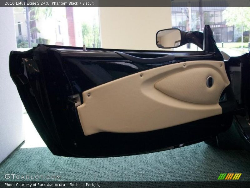 Door Panel of 2010 Exige S 240