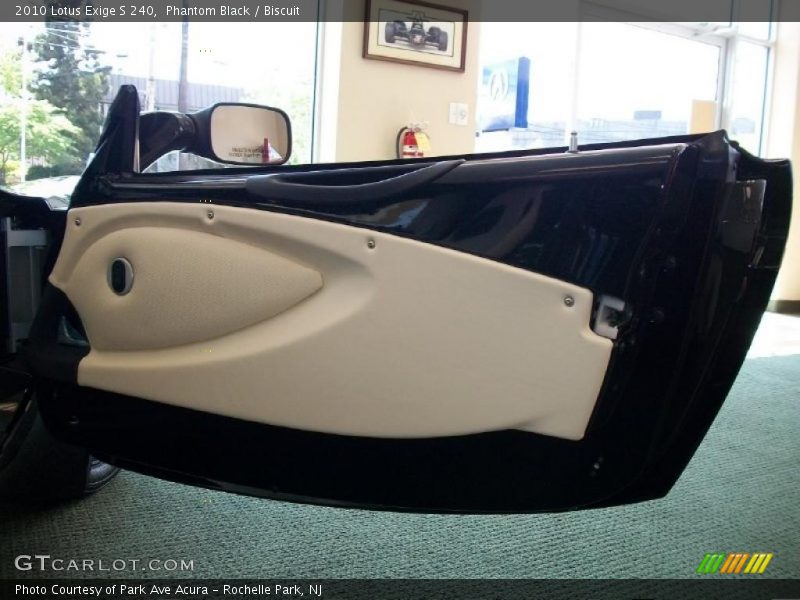 Door Panel of 2010 Exige S 240