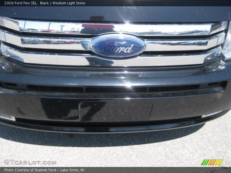 Black / Medium Light Stone 2009 Ford Flex SEL