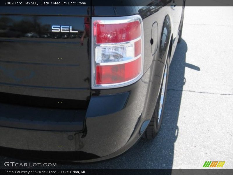 Black / Medium Light Stone 2009 Ford Flex SEL