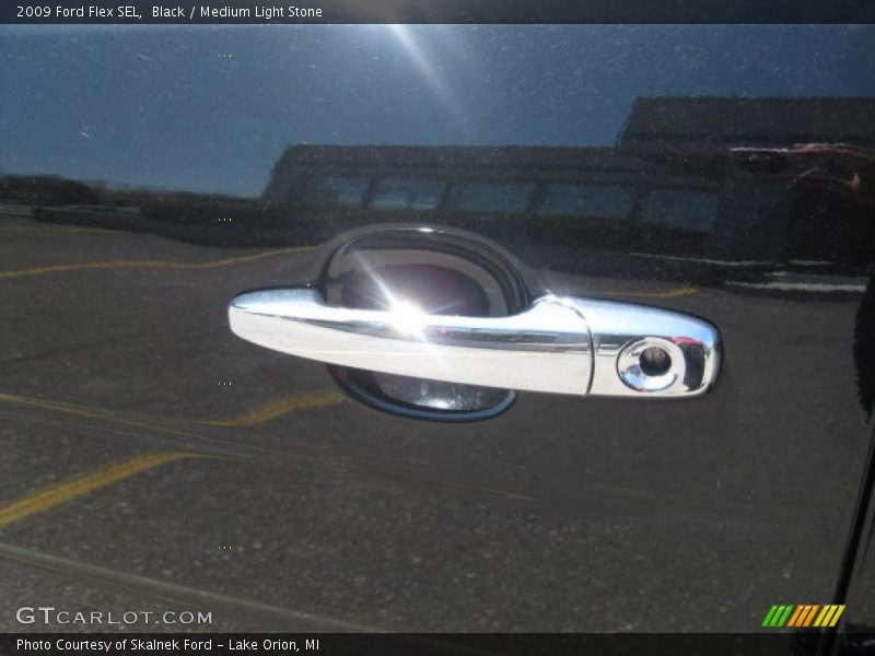 Black / Medium Light Stone 2009 Ford Flex SEL