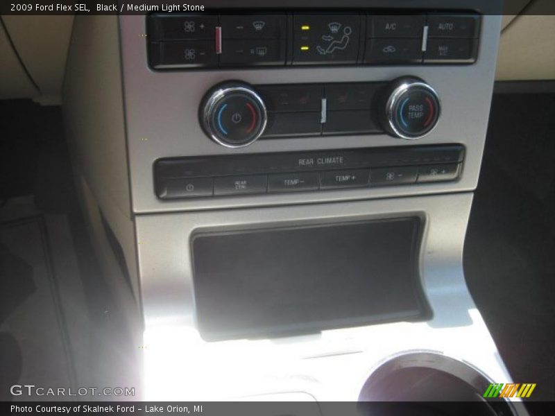 Black / Medium Light Stone 2009 Ford Flex SEL