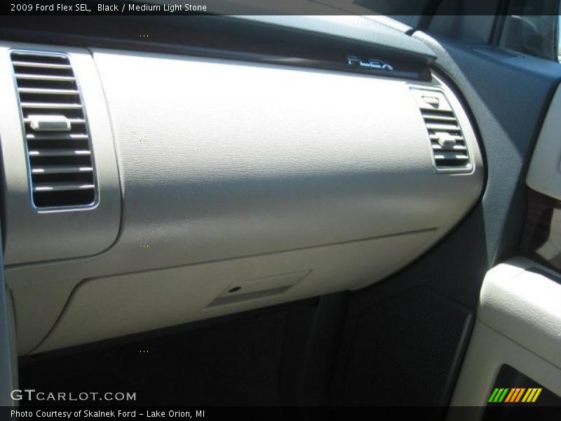Black / Medium Light Stone 2009 Ford Flex SEL