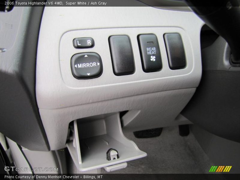 Super White / Ash Gray 2006 Toyota Highlander V6 4WD