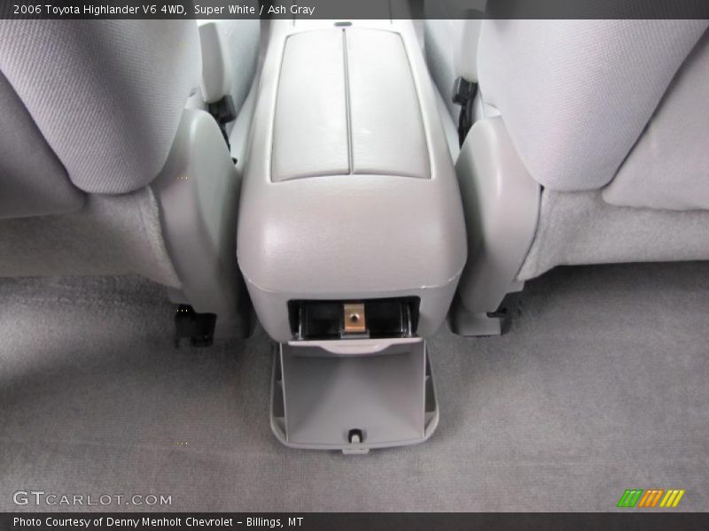 Super White / Ash Gray 2006 Toyota Highlander V6 4WD