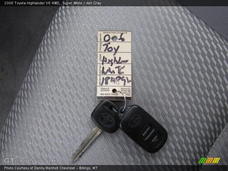 Super White / Ash Gray 2006 Toyota Highlander V6 4WD