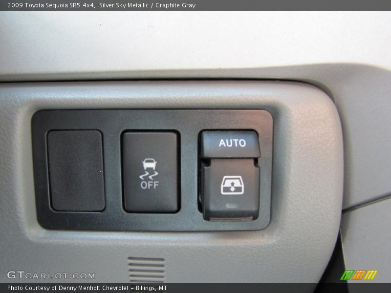 Silver Sky Metallic / Graphite Gray 2009 Toyota Sequoia SR5 4x4