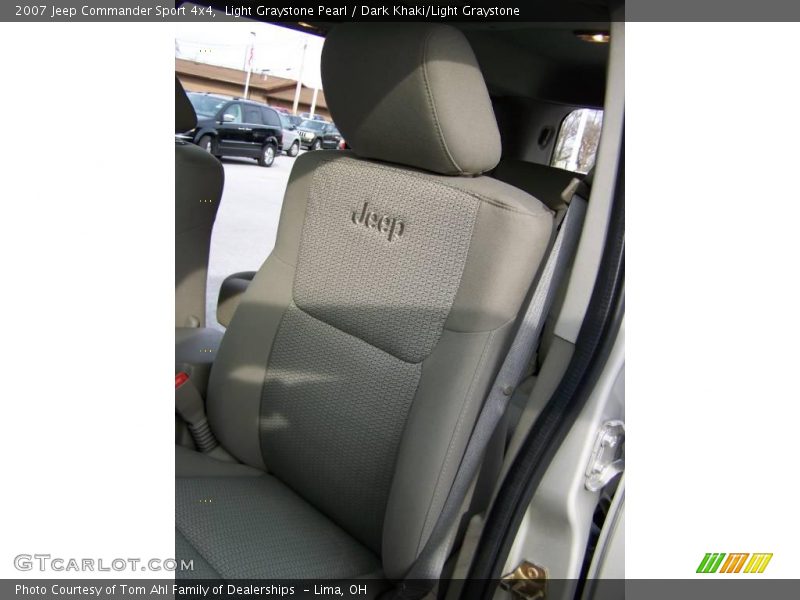Light Graystone Pearl / Dark Khaki/Light Graystone 2007 Jeep Commander Sport 4x4