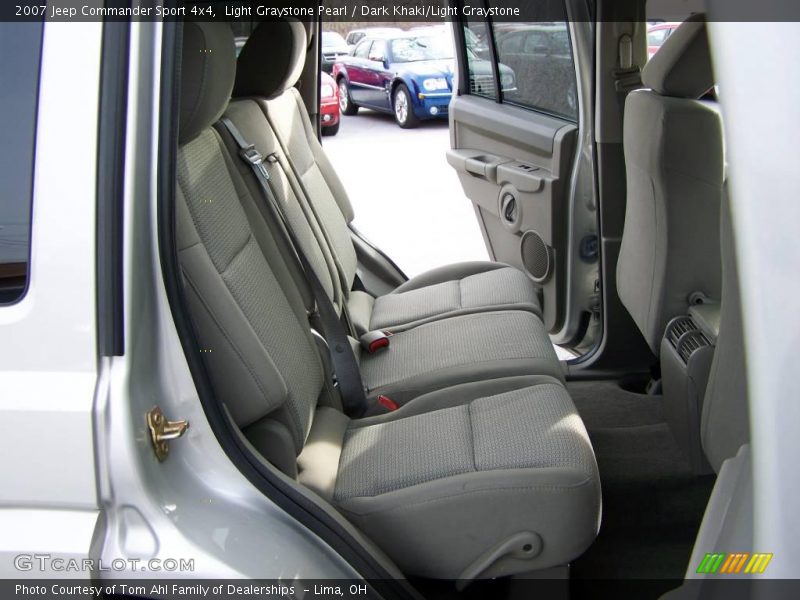 Light Graystone Pearl / Dark Khaki/Light Graystone 2007 Jeep Commander Sport 4x4