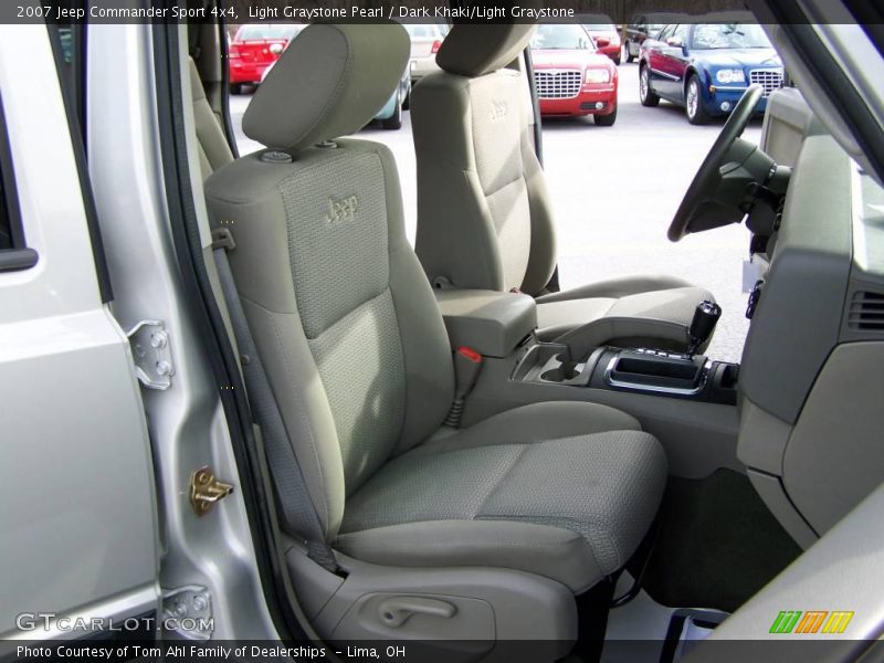 Light Graystone Pearl / Dark Khaki/Light Graystone 2007 Jeep Commander Sport 4x4