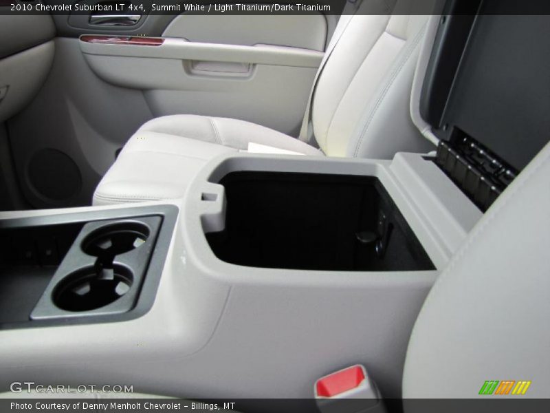 Summit White / Light Titanium/Dark Titanium 2010 Chevrolet Suburban LT 4x4