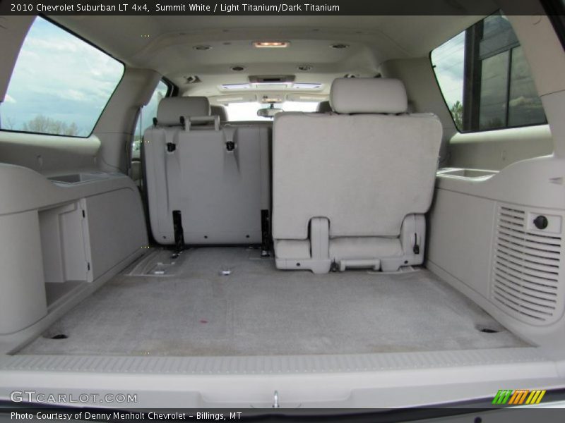 Summit White / Light Titanium/Dark Titanium 2010 Chevrolet Suburban LT 4x4