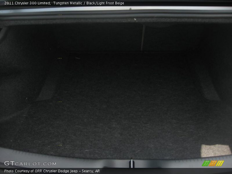 Tungsten Metallic / Black/Light Frost Beige 2011 Chrysler 300 Limited