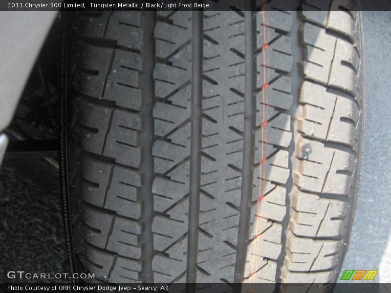 Tungsten Metallic / Black/Light Frost Beige 2011 Chrysler 300 Limited