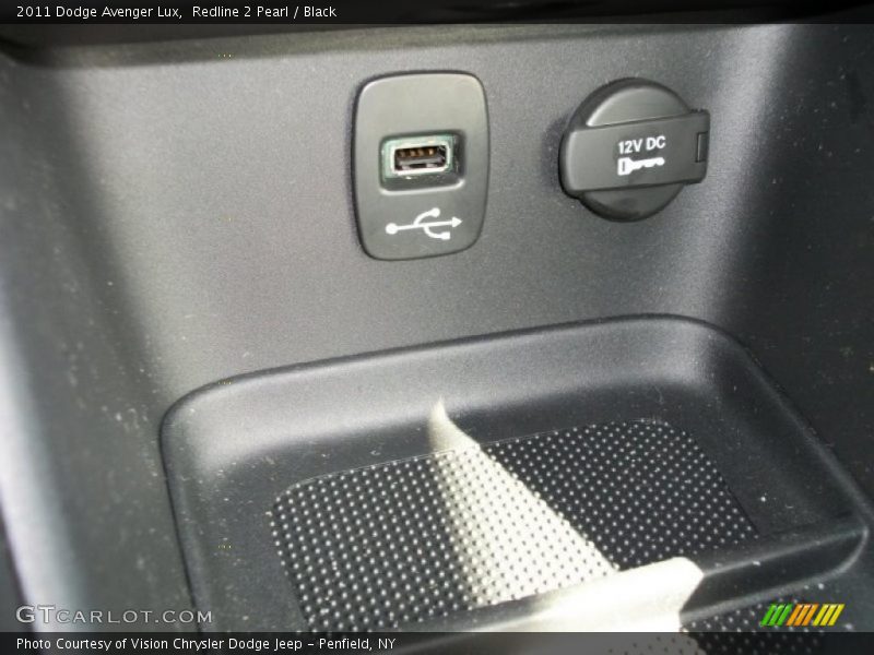 Redline 2 Pearl / Black 2011 Dodge Avenger Lux