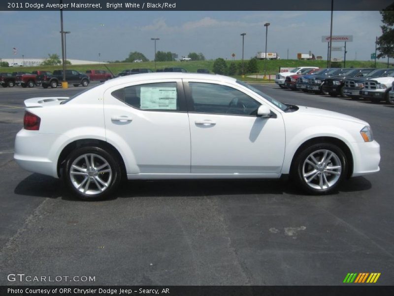 Bright White / Black/Red 2011 Dodge Avenger Mainstreet