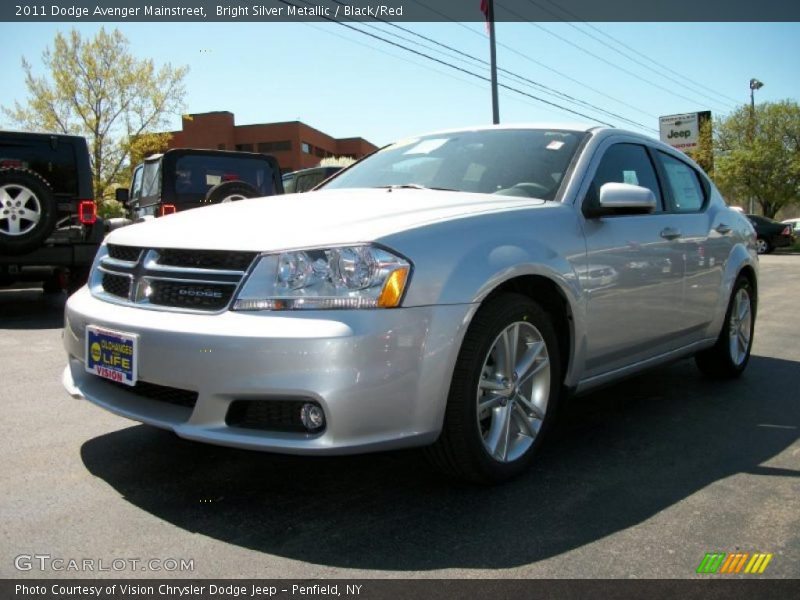 Bright Silver Metallic / Black/Red 2011 Dodge Avenger Mainstreet