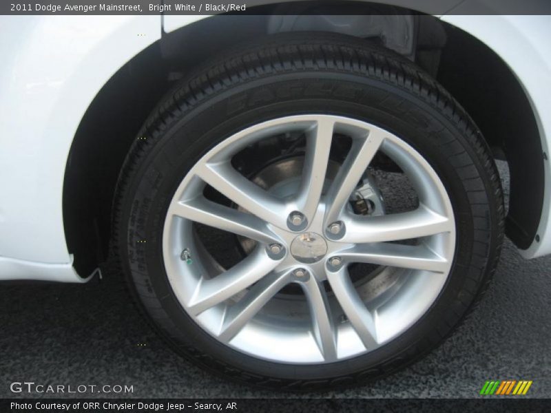 Bright White / Black/Red 2011 Dodge Avenger Mainstreet
