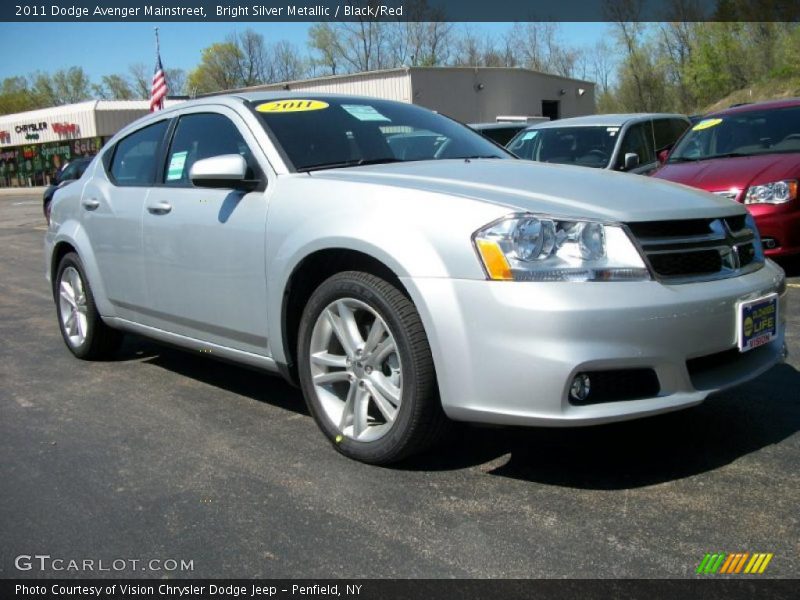 Bright Silver Metallic / Black/Red 2011 Dodge Avenger Mainstreet