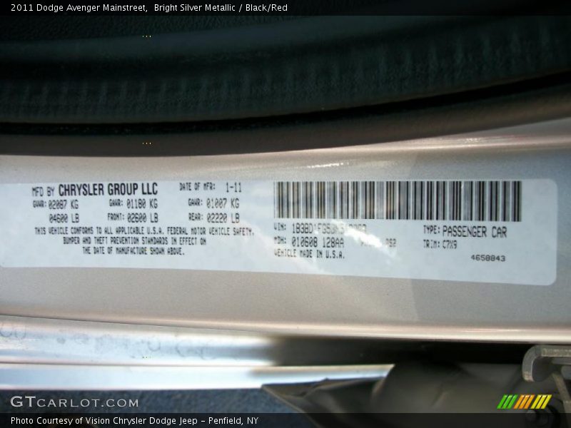 Bright Silver Metallic / Black/Red 2011 Dodge Avenger Mainstreet