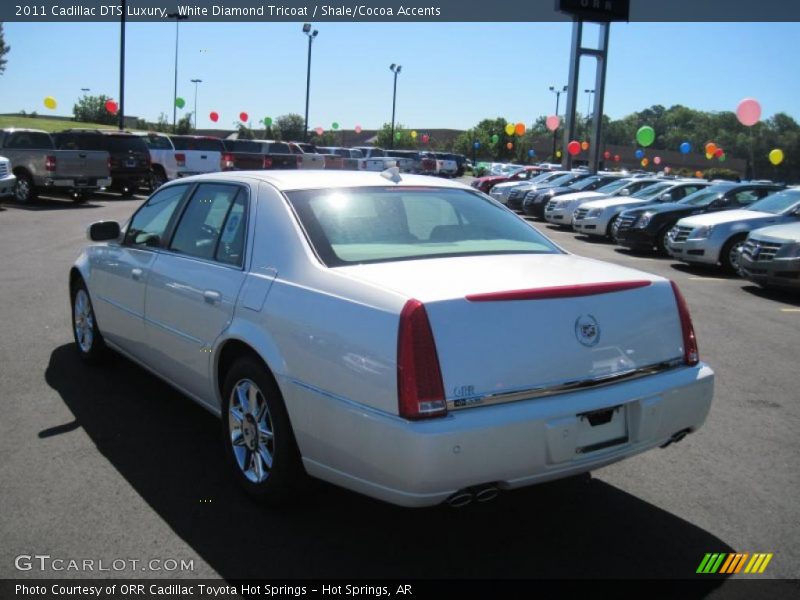 White Diamond Tricoat / Shale/Cocoa Accents 2011 Cadillac DTS Luxury