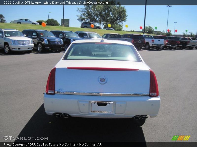White Diamond Tricoat / Shale/Cocoa Accents 2011 Cadillac DTS Luxury