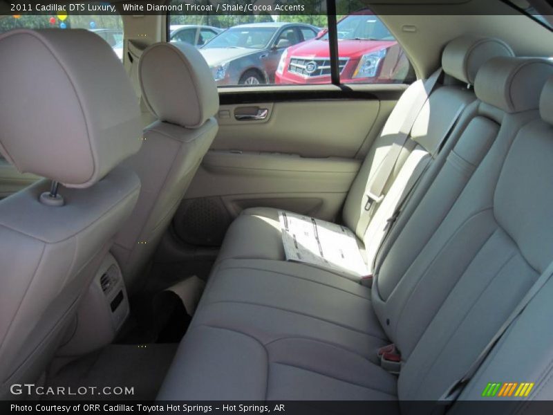 White Diamond Tricoat / Shale/Cocoa Accents 2011 Cadillac DTS Luxury