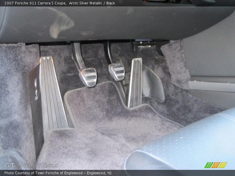 Controls of 2007 911 Carrera S Coupe