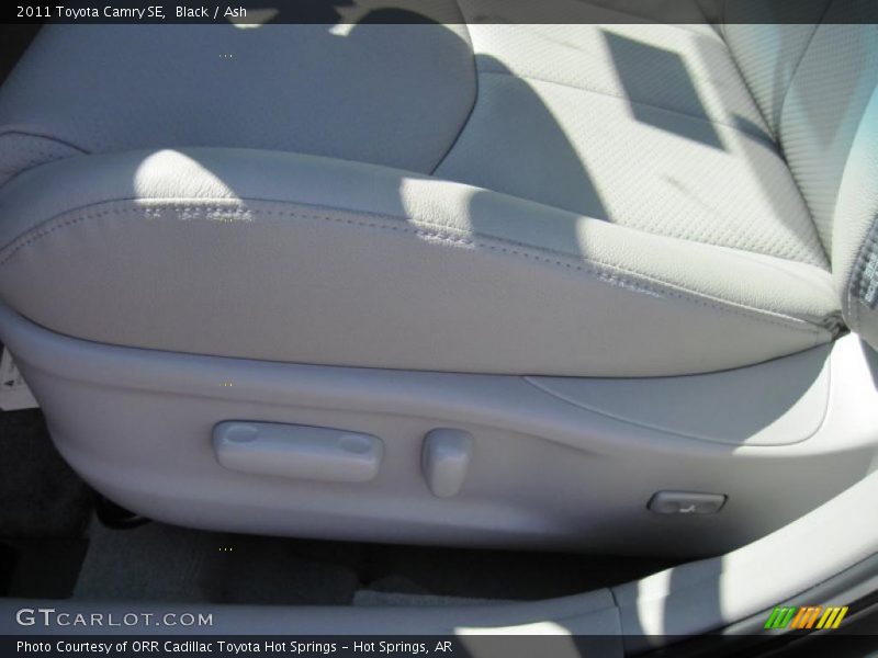 Black / Ash 2011 Toyota Camry SE