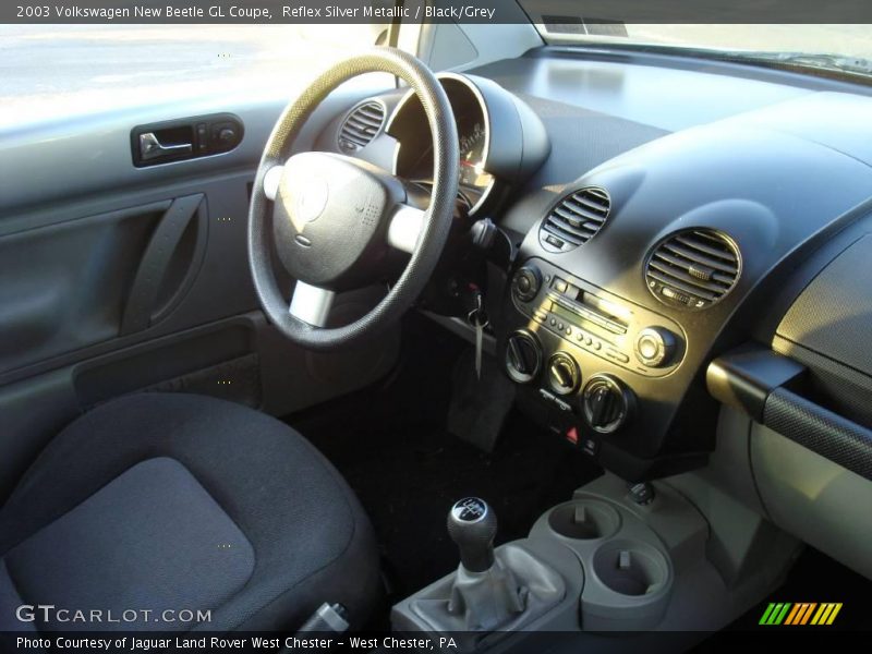 Reflex Silver Metallic / Black/Grey 2003 Volkswagen New Beetle GL Coupe