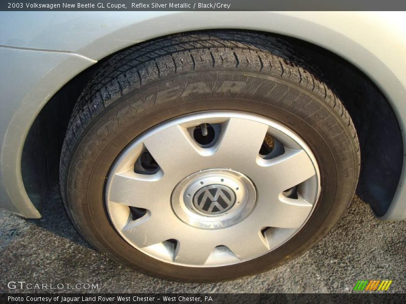 Reflex Silver Metallic / Black/Grey 2003 Volkswagen New Beetle GL Coupe