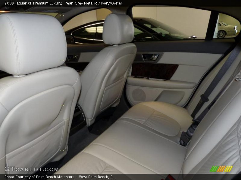  2009 XF Premium Luxury Ivory/Oyster Interior