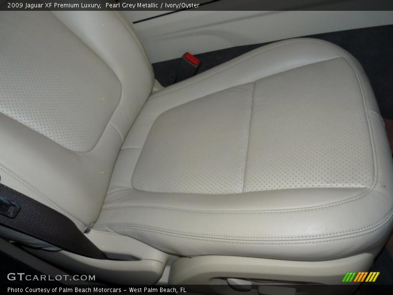 Pearl Grey Metallic / Ivory/Oyster 2009 Jaguar XF Premium Luxury