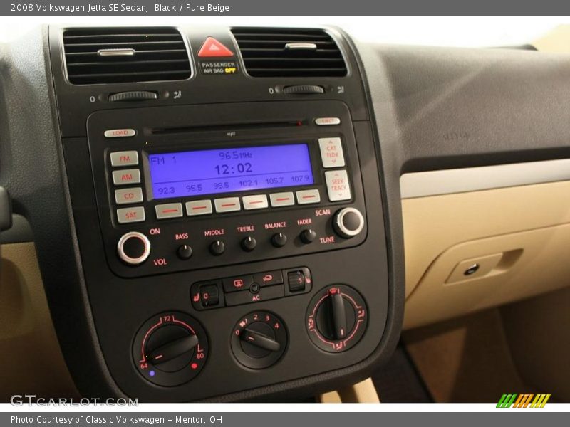 Black / Pure Beige 2008 Volkswagen Jetta SE Sedan