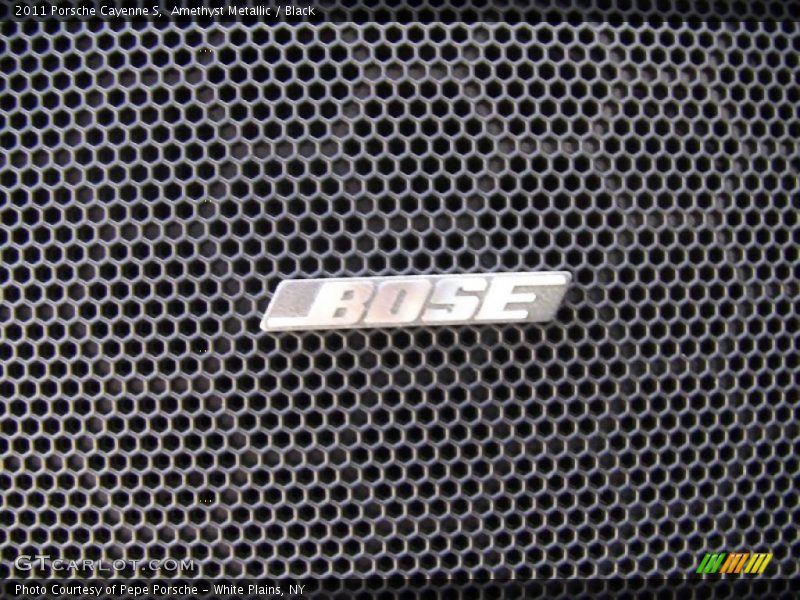 Amethyst Metallic / Black 2011 Porsche Cayenne S