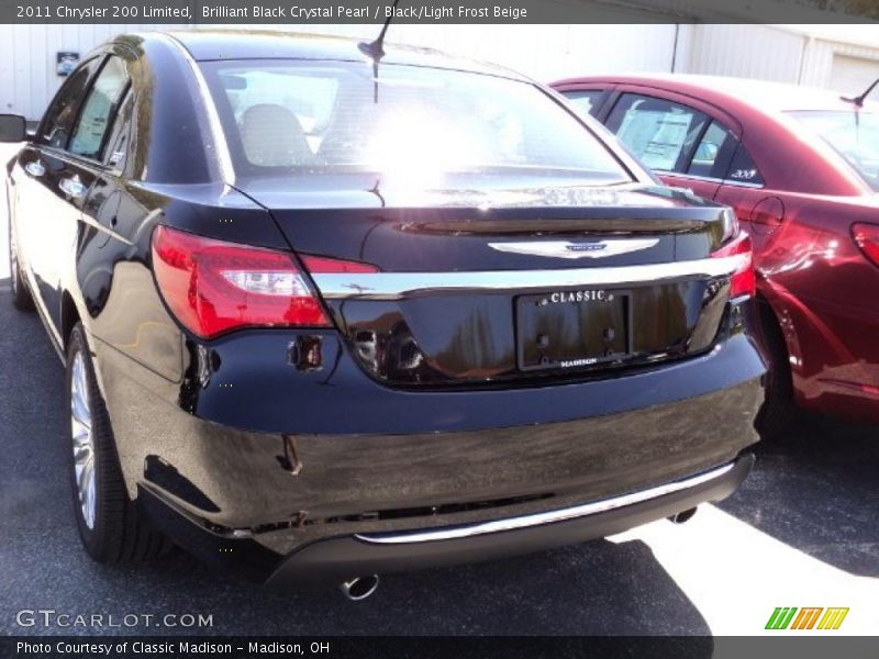 Brilliant Black Crystal Pearl / Black/Light Frost Beige 2011 Chrysler 200 Limited