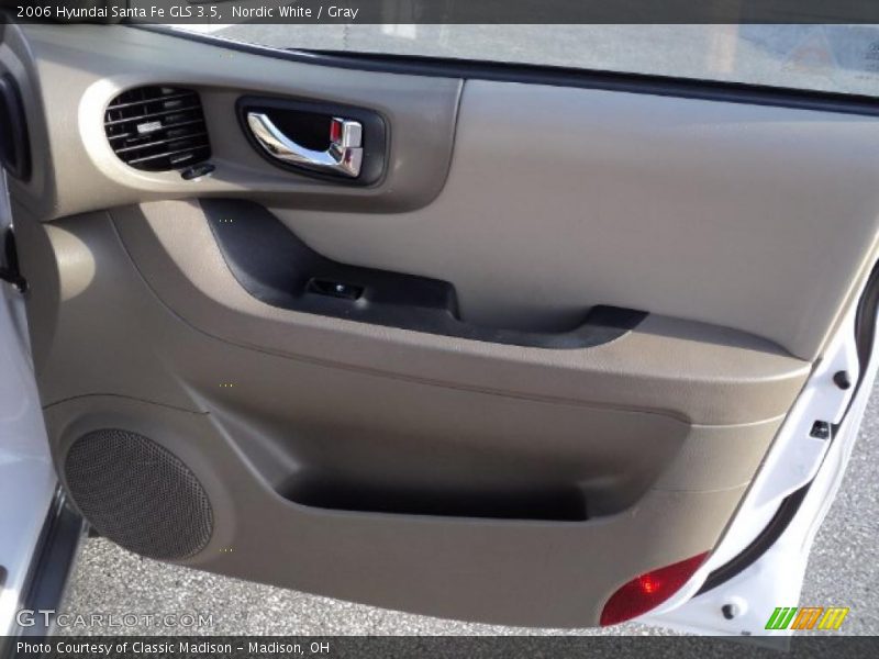 Nordic White / Gray 2006 Hyundai Santa Fe GLS 3.5