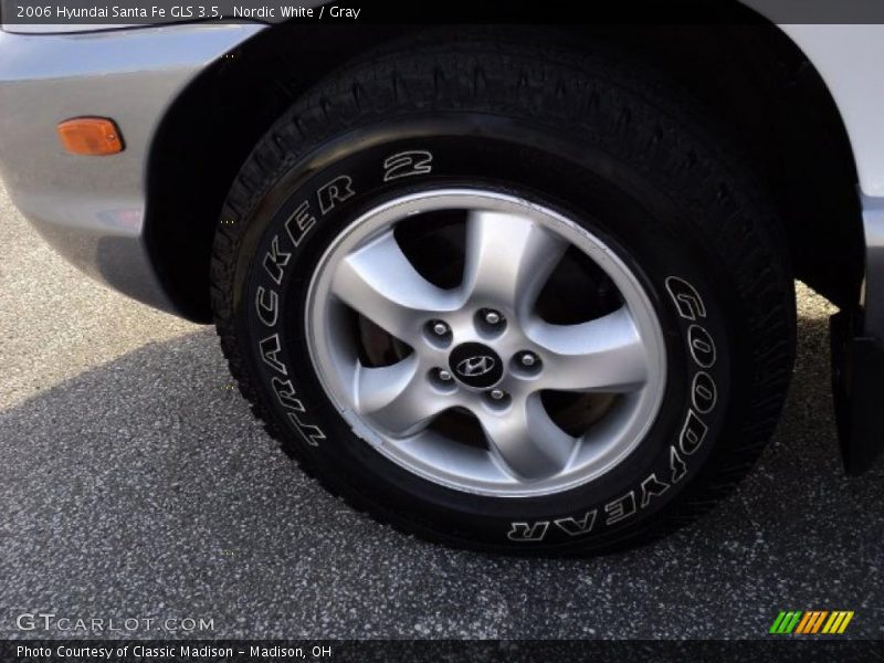 Nordic White / Gray 2006 Hyundai Santa Fe GLS 3.5