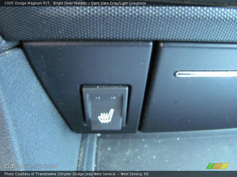 Bright Silver Metallic / Dark Slate Gray/Light Graystone 2005 Dodge Magnum R/T