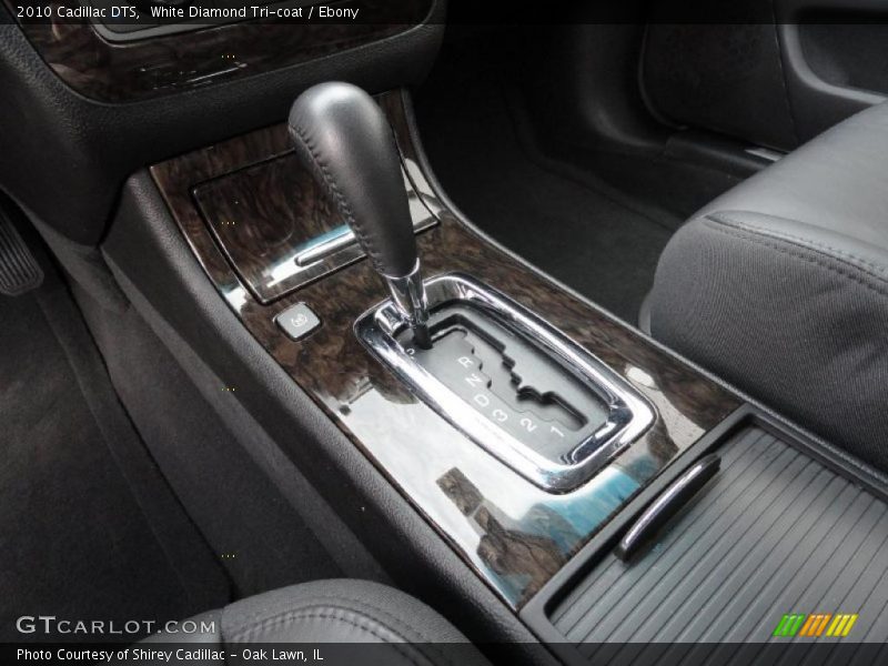White Diamond Tri-coat / Ebony 2010 Cadillac DTS
