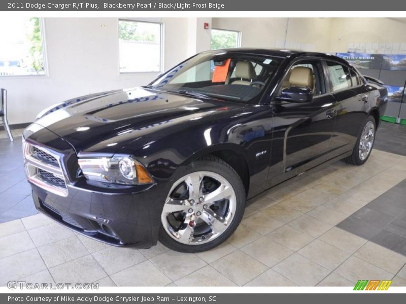 Blackberry Pearl / Black/Light Frost Beige 2011 Dodge Charger R/T Plus