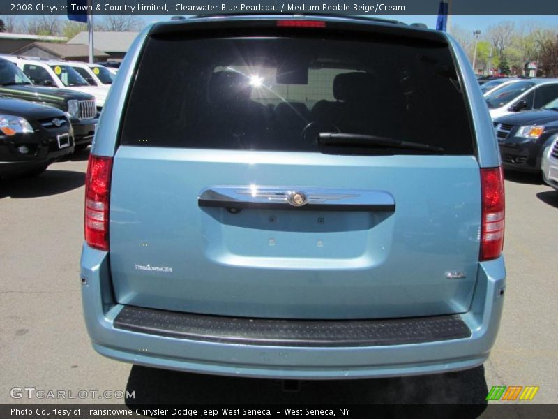 Clearwater Blue Pearlcoat / Medium Pebble Beige/Cream 2008 Chrysler Town & Country Limited