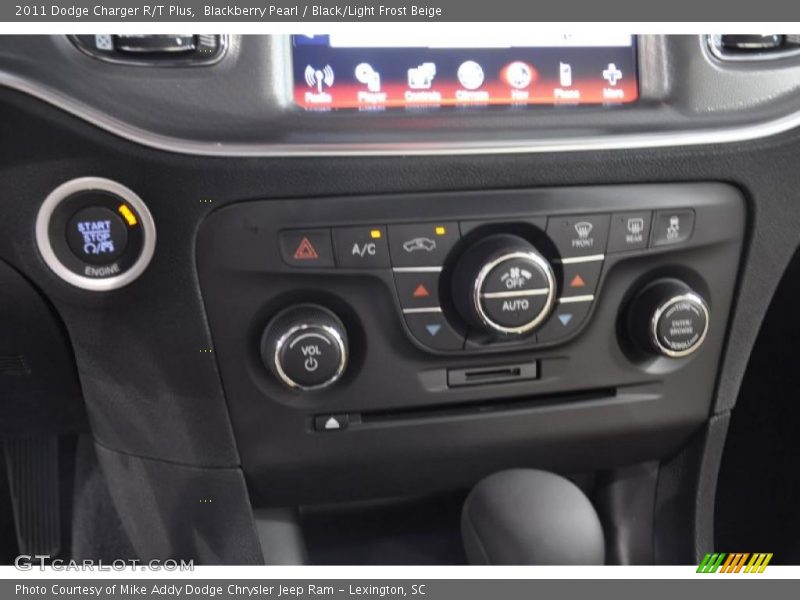 Blackberry Pearl / Black/Light Frost Beige 2011 Dodge Charger R/T Plus