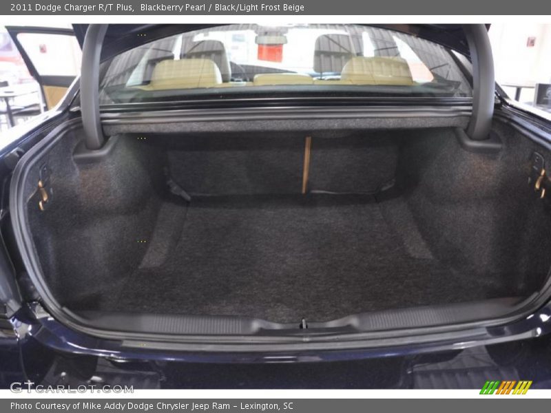 Blackberry Pearl / Black/Light Frost Beige 2011 Dodge Charger R/T Plus
