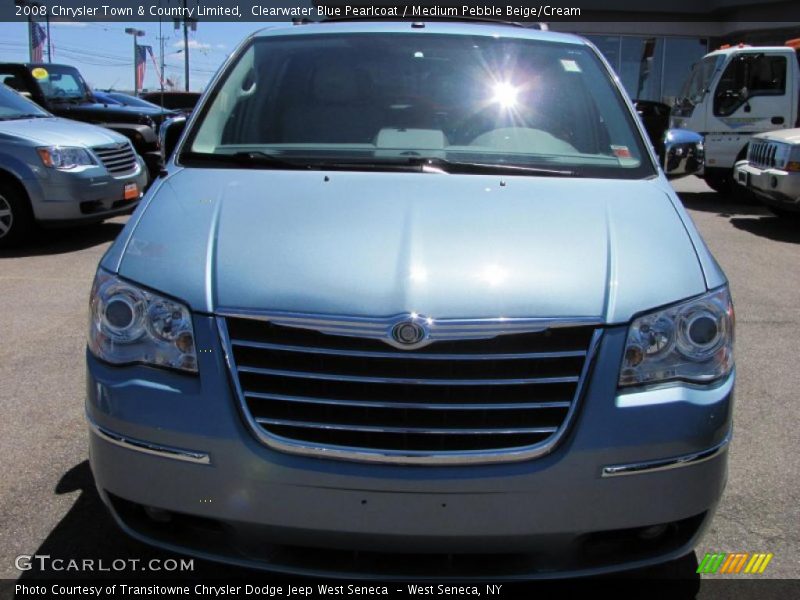 Clearwater Blue Pearlcoat / Medium Pebble Beige/Cream 2008 Chrysler Town & Country Limited