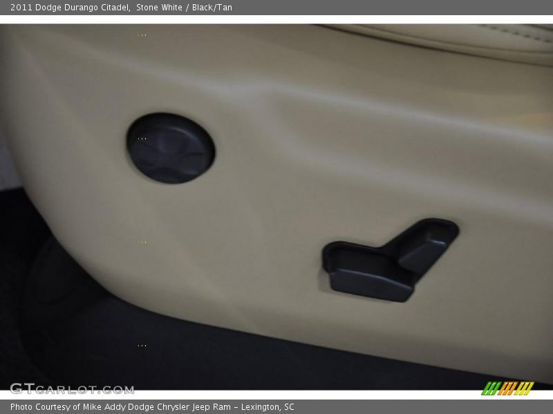 Stone White / Black/Tan 2011 Dodge Durango Citadel